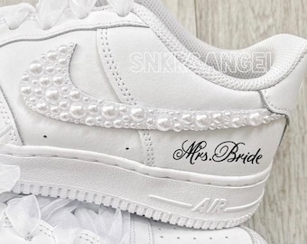 Nike Hochzeit personalisierte Sneakers, Abschlussball, Abschluss Perle Swarovski Kristall Brautschuhe, AF 1 Hochzeit Bling Sneakers