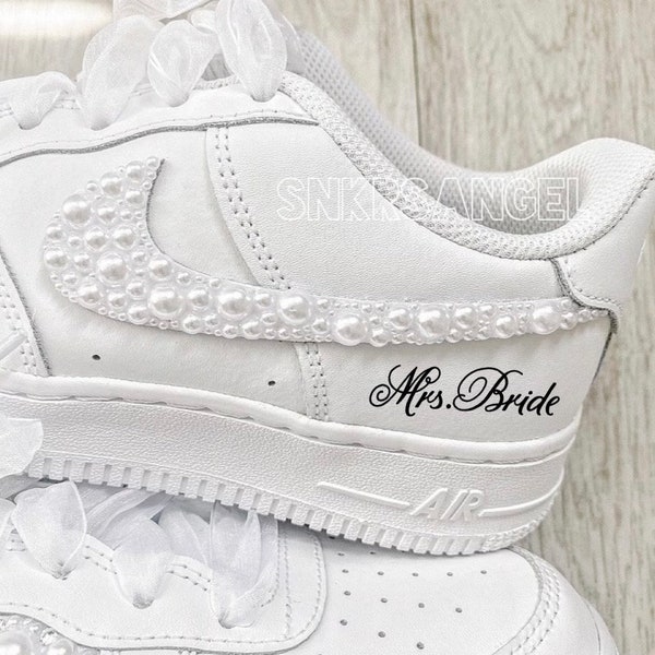 Nike Hochzeit personalisierte Sneakers, Abschlussball, Abschluss Perle Swarovski Kristall Brautschuhe, AF 1 Hochzeit Bling Sneakers