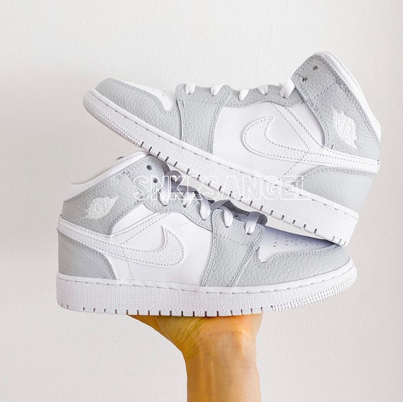 Nike Air Jordan Personalizada 1 gris claro medio | Etsy México
