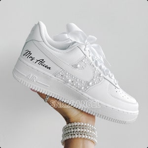 Tênis personalizados com brilho para noivas e sapatos Nike Air Force 1 com pérolas Swarovski