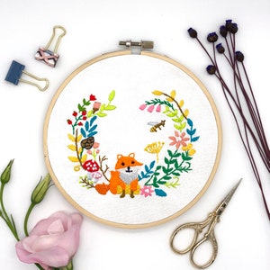 Embroidery kit “Fox in the Magic Garden” for beginners / Embroidery template on fabric with embroidery thread, embroidery needles and embroidery frame