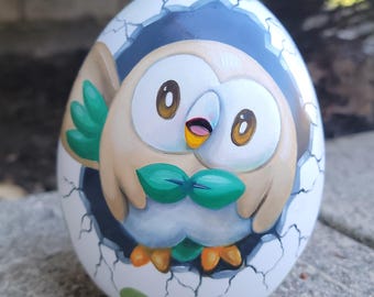 Rowlett handpainted decorative egg