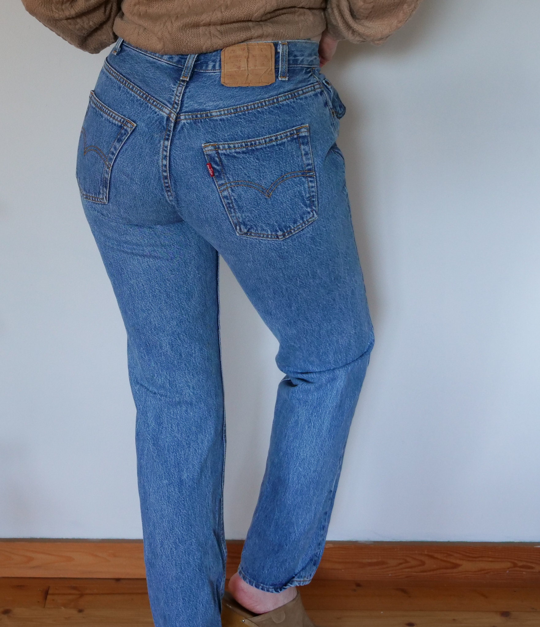 levi's size 28 in us