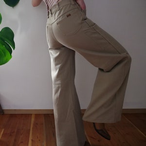 Vintage 1970s HASH UNISEX Wide Leg Bell Bottom Jeans 32 Inch Waist Women&#39;s M L Beige Color 70s Groovy Funky Retro 70s Flare Pants Big Bells
