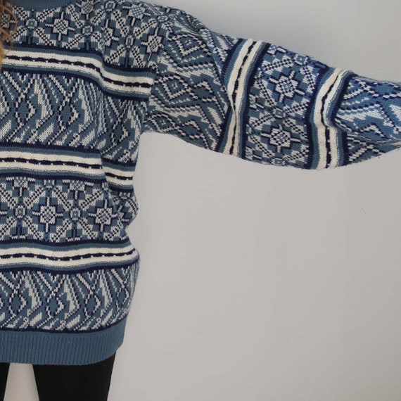 Blue & White Patterned Grandpa Sweater, Balloon Sl