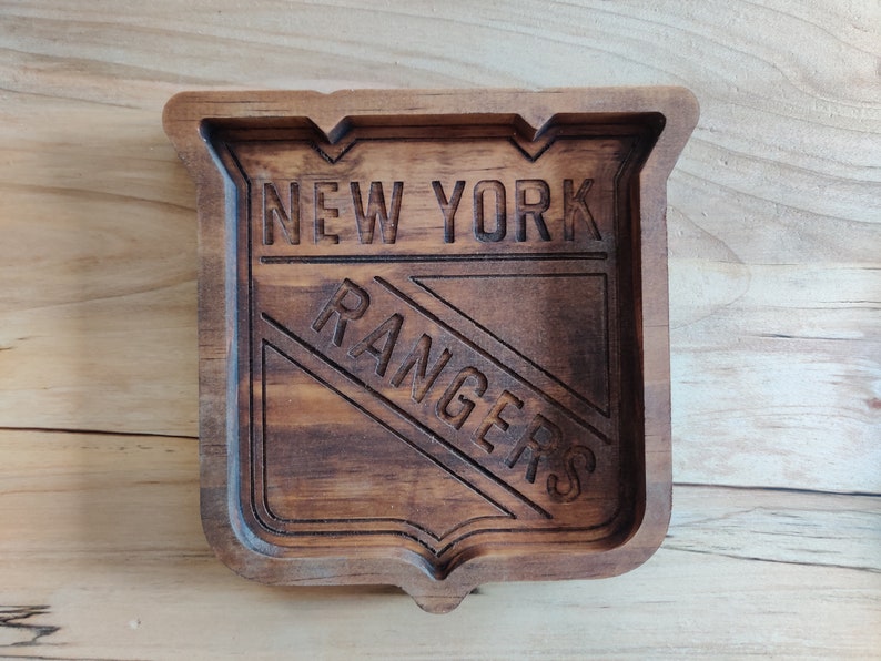 NY Rangers Coin/Key Catchall Valet Tray Great gift Red Oak