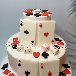 Cartes de poker fondant - décorations de gâteau sur le thème du casino - décoration de gâteau fait main - jetons de poker fondant - fête d'anniversaire sur le thème du casino