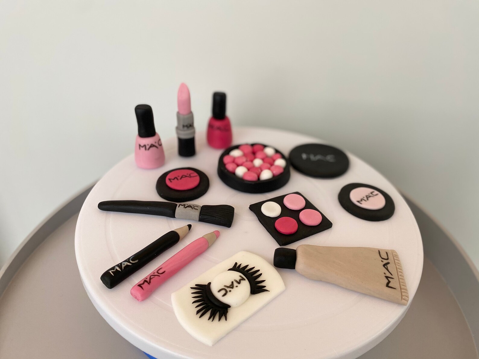 Fondant Makeup cake toppers set Eetbare makeup topper Etsy