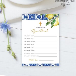 Tarjeta de oración de bautismo con limón y azulejos azules, costa italiana de Amalfi, Positano, azul marino, plantilla mediterránea L4
