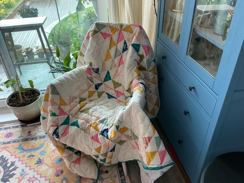 Large Double Patchwork Quilt in Bright Triangle Pattern. Hand Quilted ...