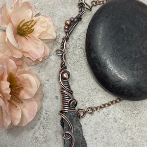 Witch Broom Pendant, Black Kyanite Broomstick Necklace, Halloween Jewelry, Witchy Jewelry, Spooky Fall Jewelry, Wire Wrapped Jewelry