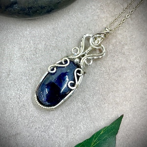 Blue Iolite Sunstone Pendant, Bloodshot Iolite Necklace in Sterling silver, Deep Blue Crystal Jewelry, Wire Wrapped Pendant, OOAK Jewelry