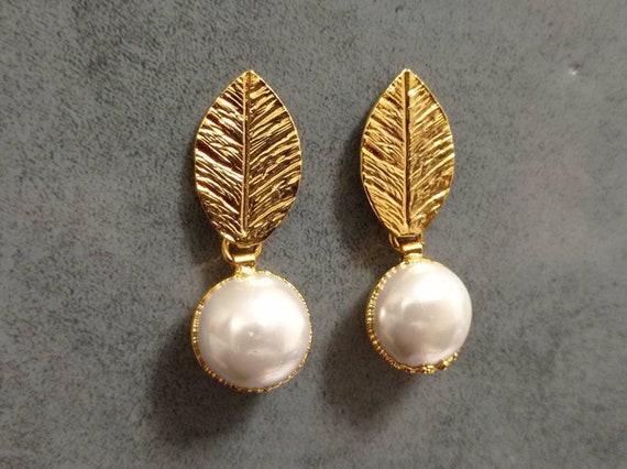 Buy Child Real Pearl Dangle Earrings With Gold-filled Posts, Girl Pearl and  Gold Dangles, Small Pearl Drop Earring, Nickel Free Posts Online in India -  Etsy