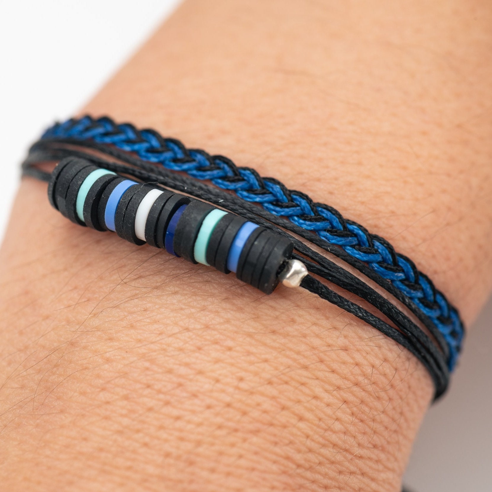 Blue string best sale bracelet meaning