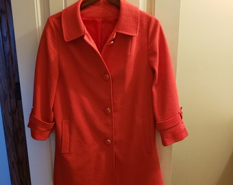 1960s red ladies lined lightweight coat. Mid Century Modern