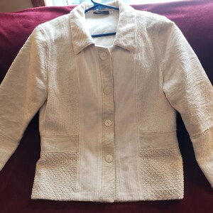 Unique vintage ladies blazer/jacket Made by The Jacket Shop. Size Small cream colored button front