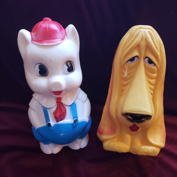 Pair of 2 Vintage Plastic Banks One Piggy and One Hound Dog Etsy