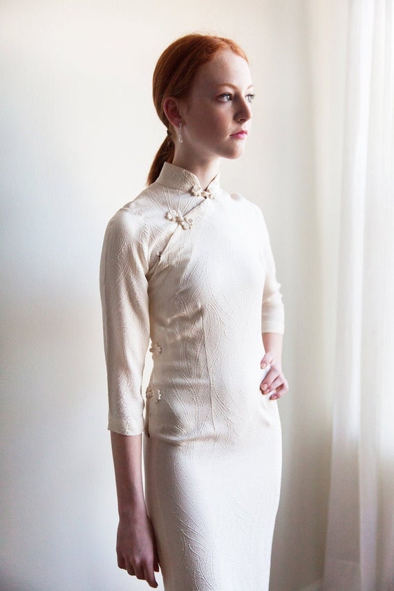 Prestigious Hong Du brand vintage textured ivory c
