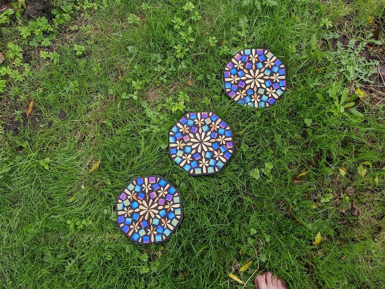 garden ornament stepping stone iridescent mosaic golden flower mirrored petal rainbow decorative mystic fairy diesel glass pebble paver image 4