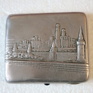 Porta-cigarros vintage Porta-cartões de visita Bolsa de metal - Banhado a prata, década de 1940 - Kremlin de Moscou da União Soviética / URSS