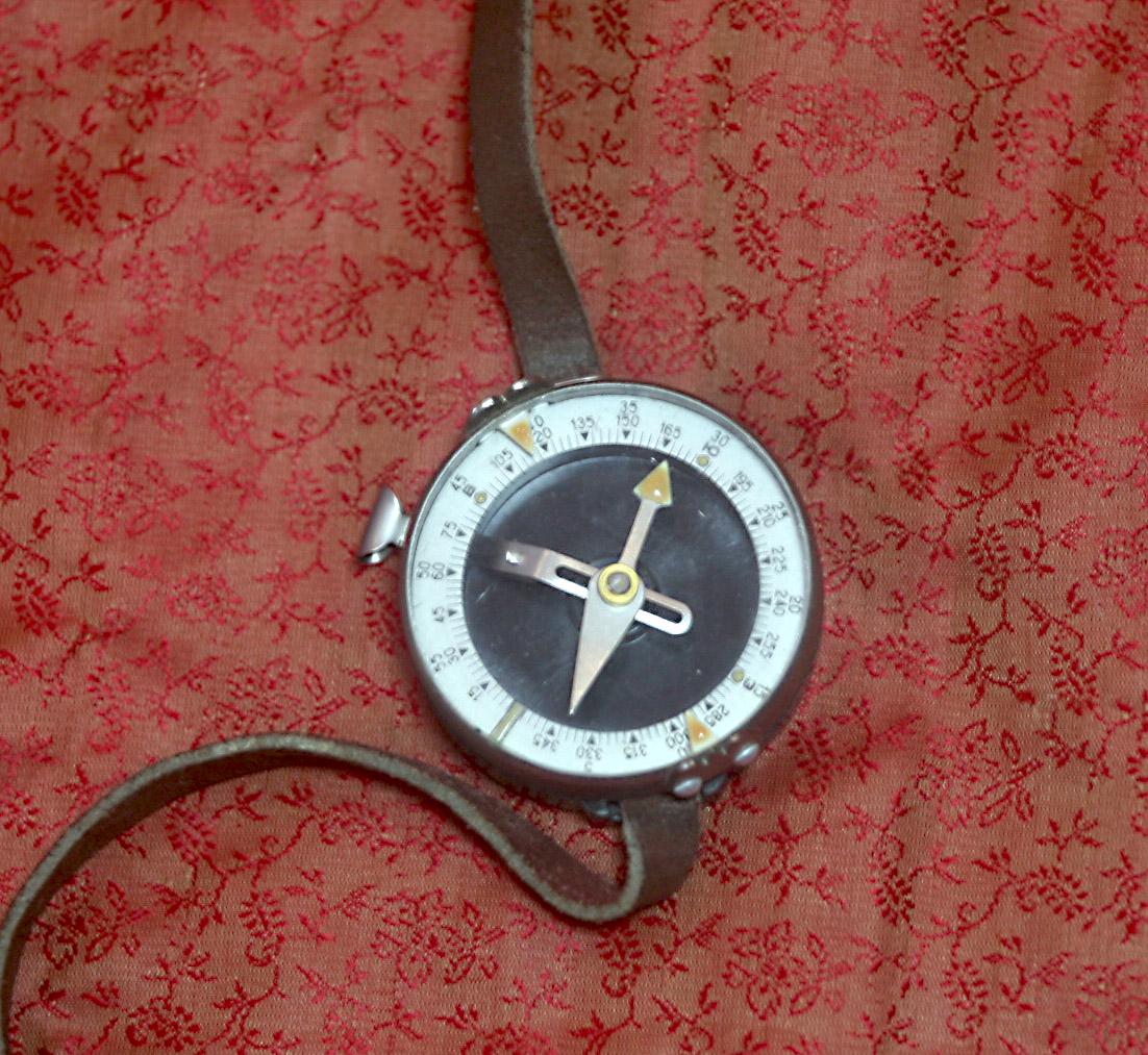 Pulso Militar Antigo Soviético Vintage, Bússola Esportiva "ADRIANOV" URSS. ORIGINAL - Portugal - Foto 2