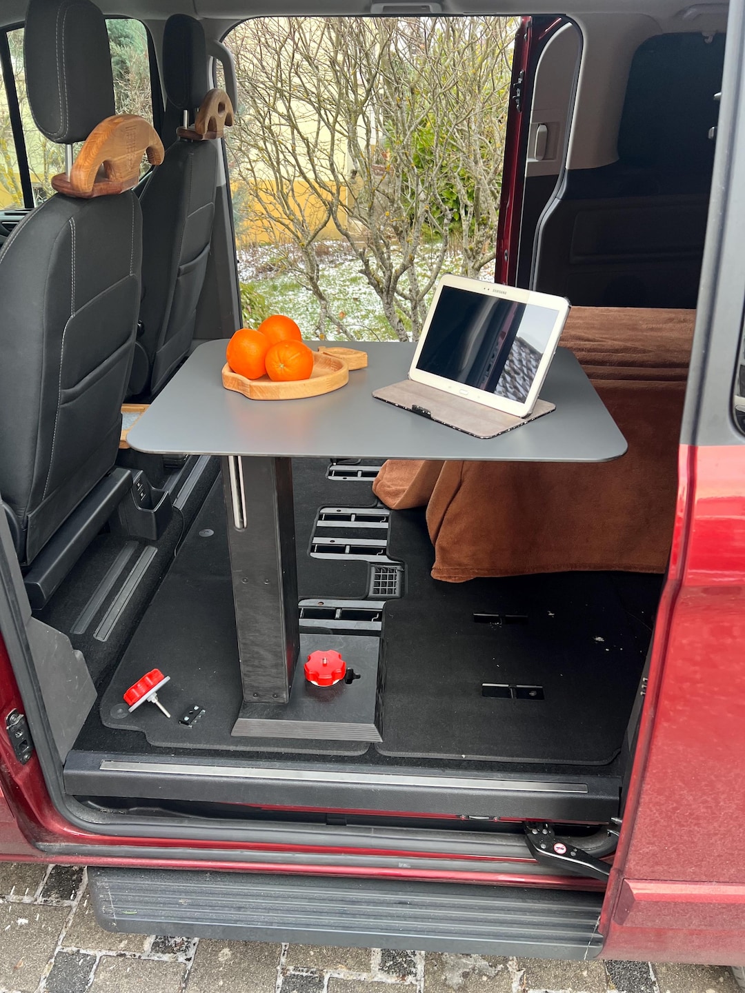 Ford Tourneo Custom Tisch Nachrusten