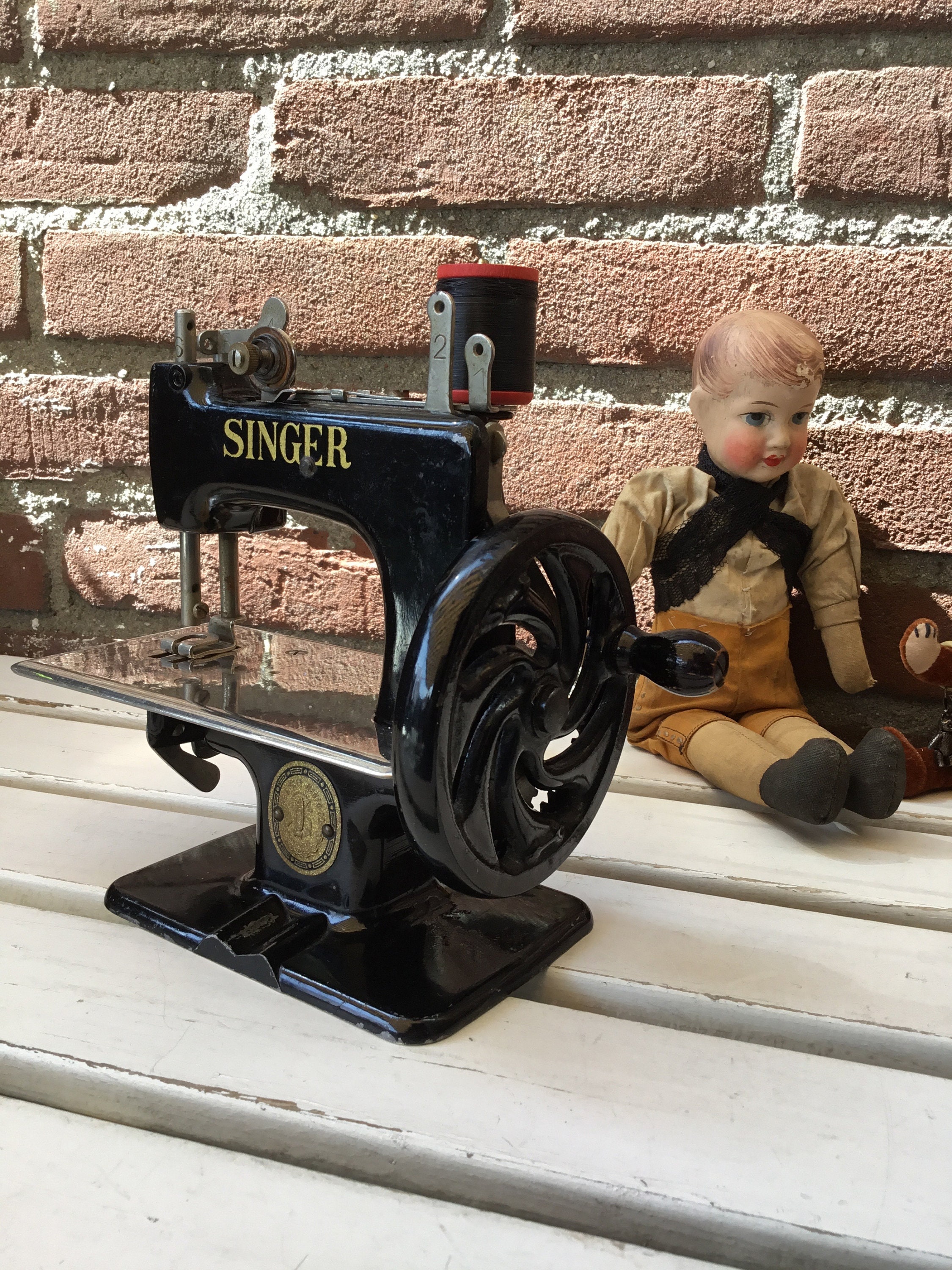 Singer Sewhandy Toy Sewing Machine - Black Antique Children's Toy