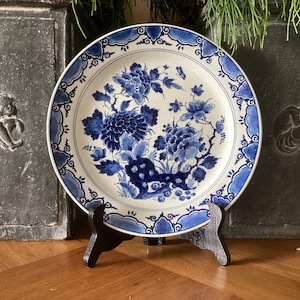 Antigua placa de pared Porceleyne Fles hecha en 1950 - esplendor floral - placa pintada a mano - Royal Porceleyne Fles - Azul de Delft