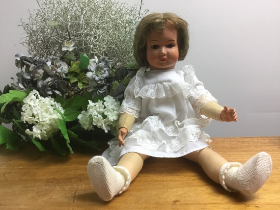 Poupée ancienne française papier mâché bois GéGé marqué Bébé robe