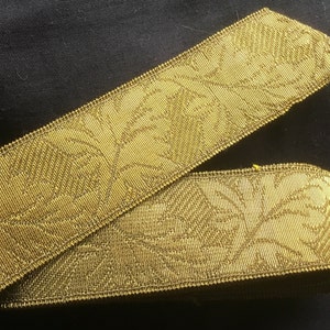 French Gold Braid, with woven leaf motif, old antique ribbon, decorations for costumes, metallic ribbon, gold color, authentic 1940s