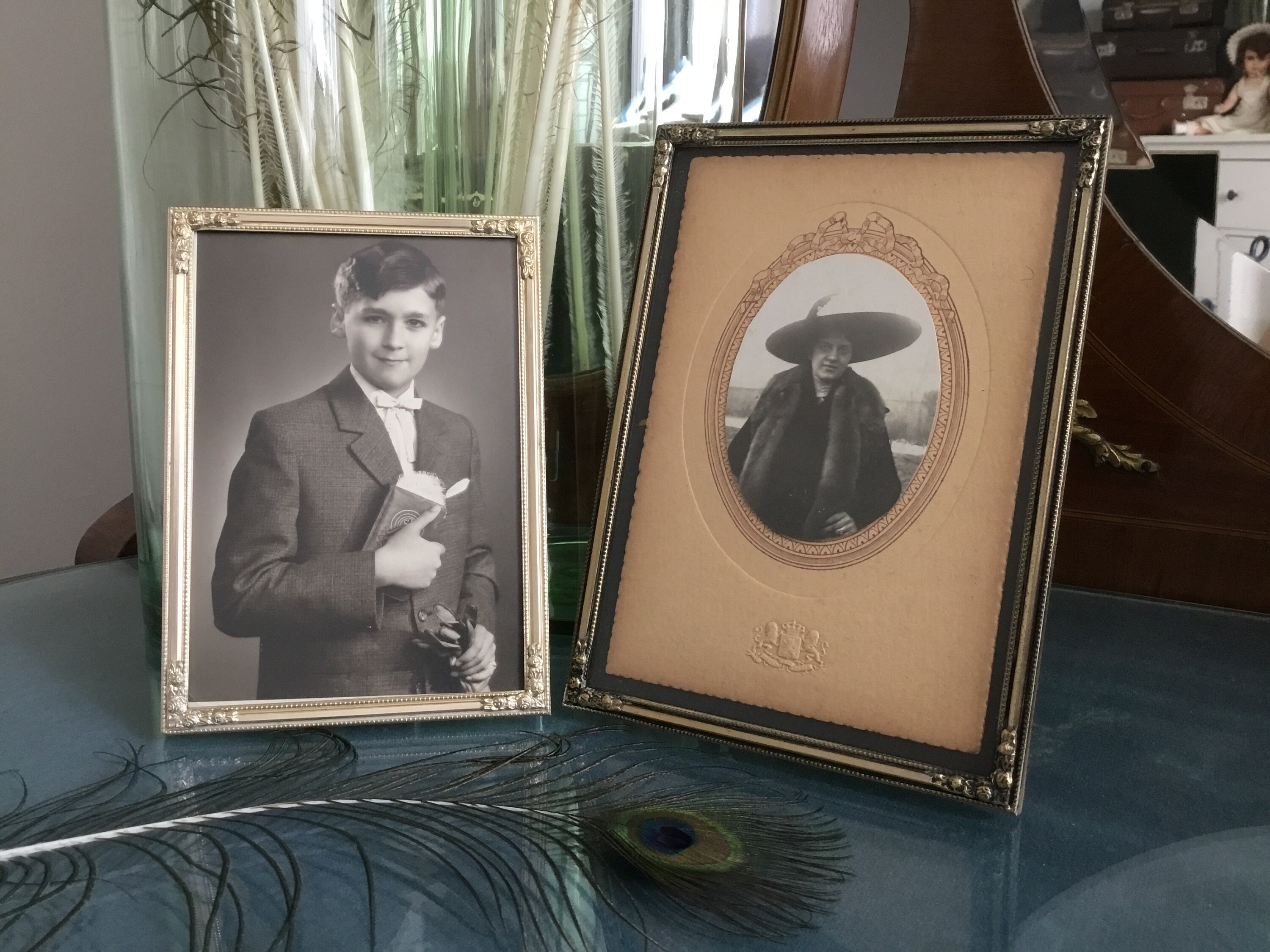 Rectangular Vintage Photo Frame - Metal Photo frame with floral edges corners - to place vertically or horizontally - anti-reflective glass