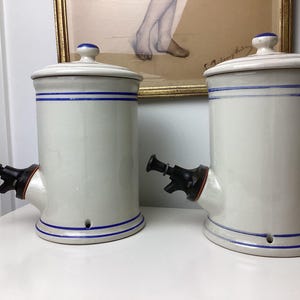 Mayonnaise pump jar with lid