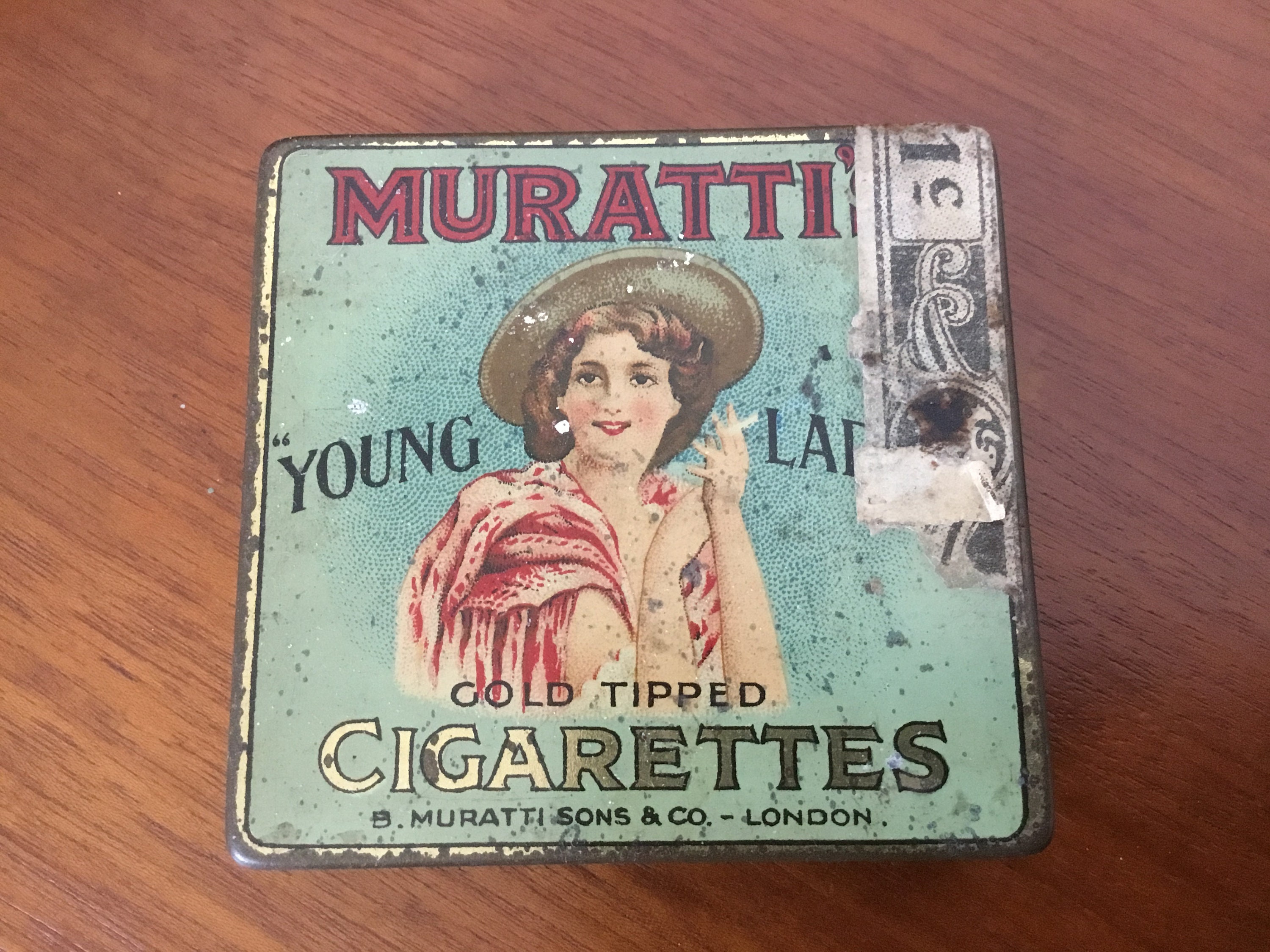 Rare Cigarette Tin, Cigar Box From the Early 20th Century - Muratti Young  Ladies Gold Tipped Cigarettes +/-1900 - Brazil Trüllerie 1950