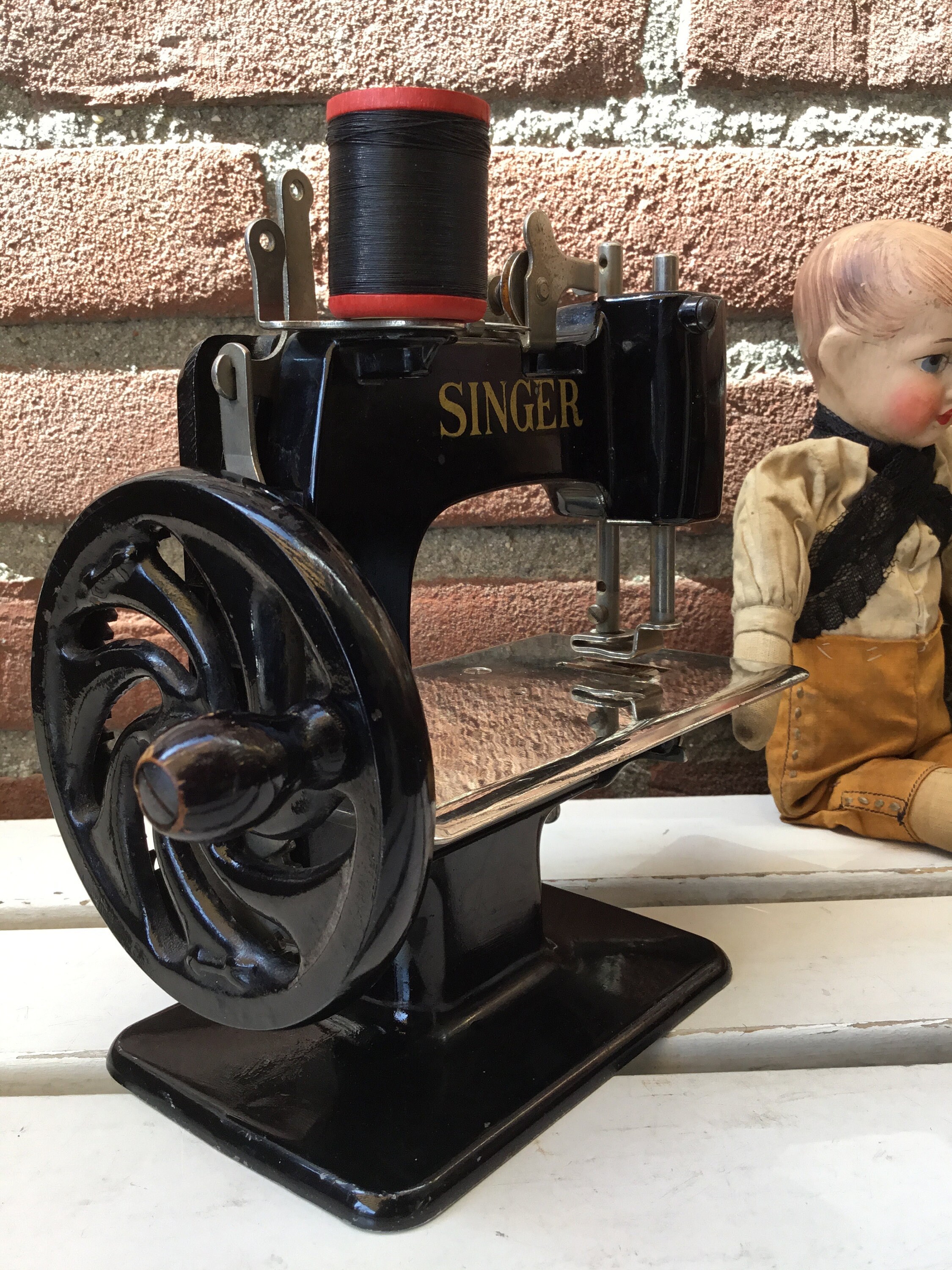 Singer Sewhandy Toy Sewing Machine - Black Antique Children's Toy