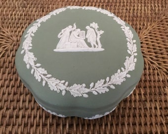 Wedgwood Jasperware olivgrün-weiße runde Schmuckschatulle, Englisch
