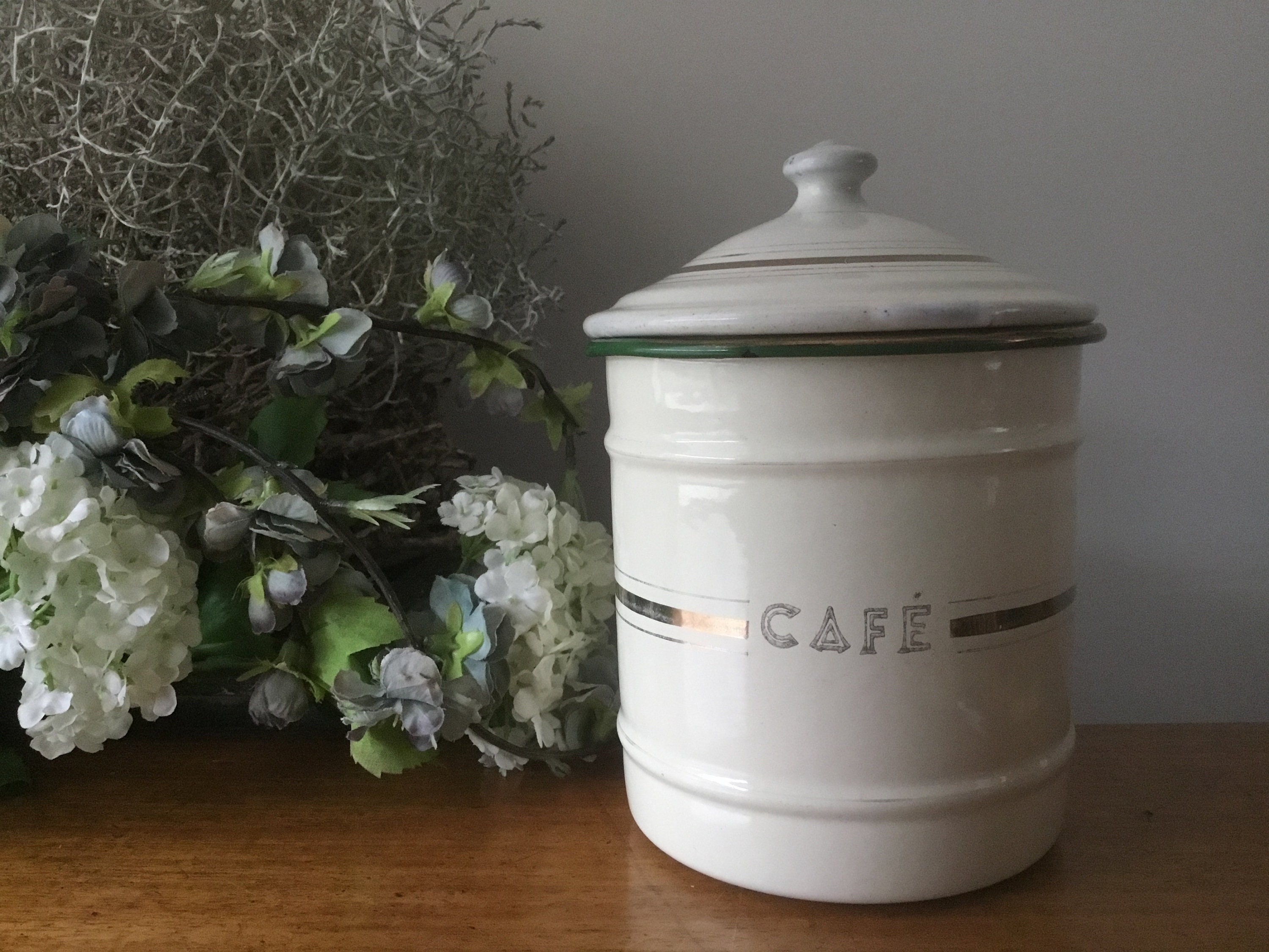 ペアのエナメルキャニスター クリーム エナメル カフェ - ゴールド トリム付きコーヒー