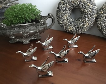 Name card holder in the shape of a Goose, set of 6 pieces metal blanc years Ca 1960-1970 table layout, table arrangement, menu card holder