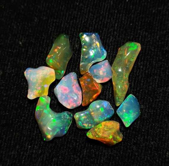 エチオピアウェロ産オパール ピンファイア ジュエリー グレード 鉱物