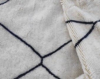 Handmade White Wool Beni Ourain Rug: Authentic Moroccan Berber Rug