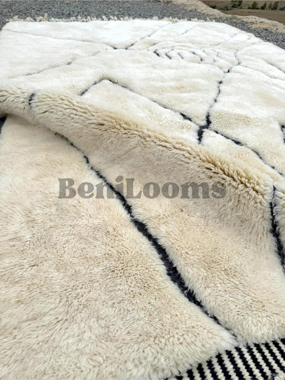 Ivory Berber Rug With Black Lines – Handmade Moroccan Wool Rug – Beni ...