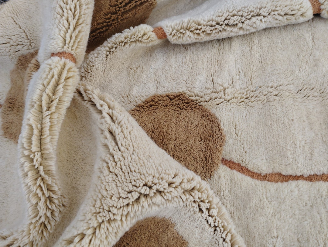 Morute Rug Handmade Moroccan Mrirt Rug With Abstract Design – Unique Artisanal ...