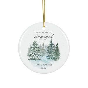 Adorno personalizado para compromiso, primera Navidad de los comprometidos, regalo para parejas imagen 3