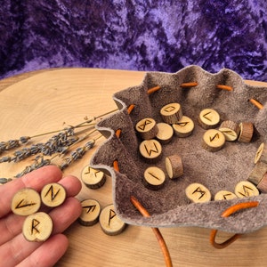 Small Hand Made/Burned Elder Futhark Runes + Small Hand Made, Dark Brown Real Leather Casting Pouch/Divination/English Holly