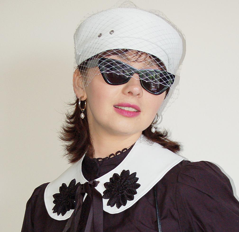 7192 Elegant French Style Wool Beret With Black Mesh Veil, White, Vintage Women main image 3