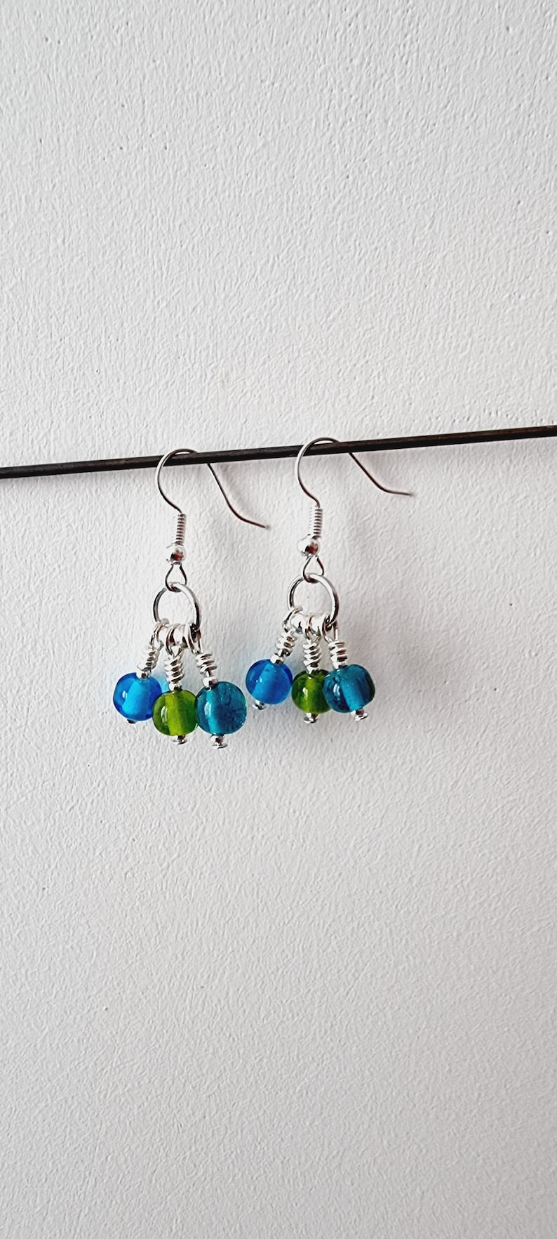 boucles d'oreilles pendantes en verre de Murano. image 1