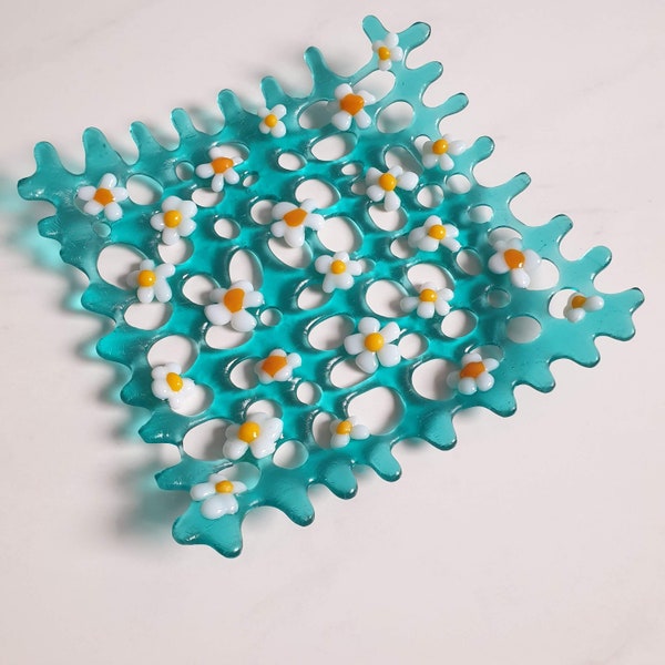 Fused Glass Decorative Dish Turquoise Lattice Basket effect with Scattered White Daisies.