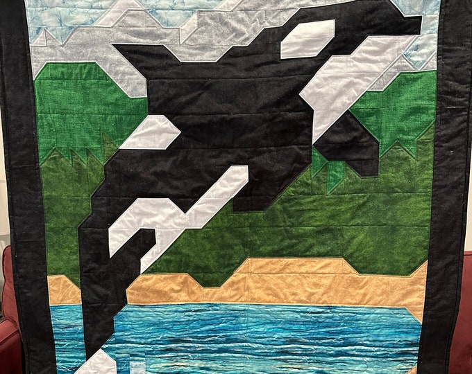 Orca Lap Quilt, Approximately 43 x 48 inches.  Quilted.  Orca picture