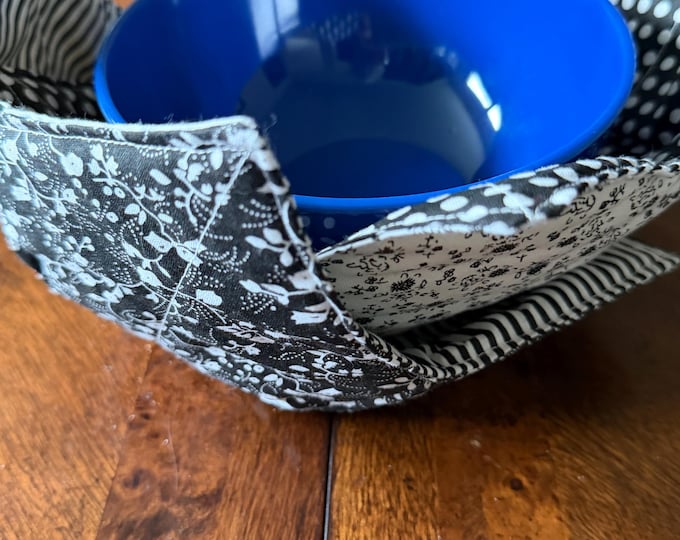 Bowl Cozy, Bowl Buddy.  Microwave Safe, Reversible, black and white colors.
