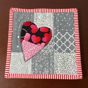 Valentine&#39;s Day Heart Mug Rug with patchwork heart