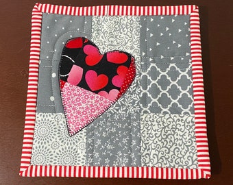 Valentine's Day Heart Mug Rug with patchwork heart